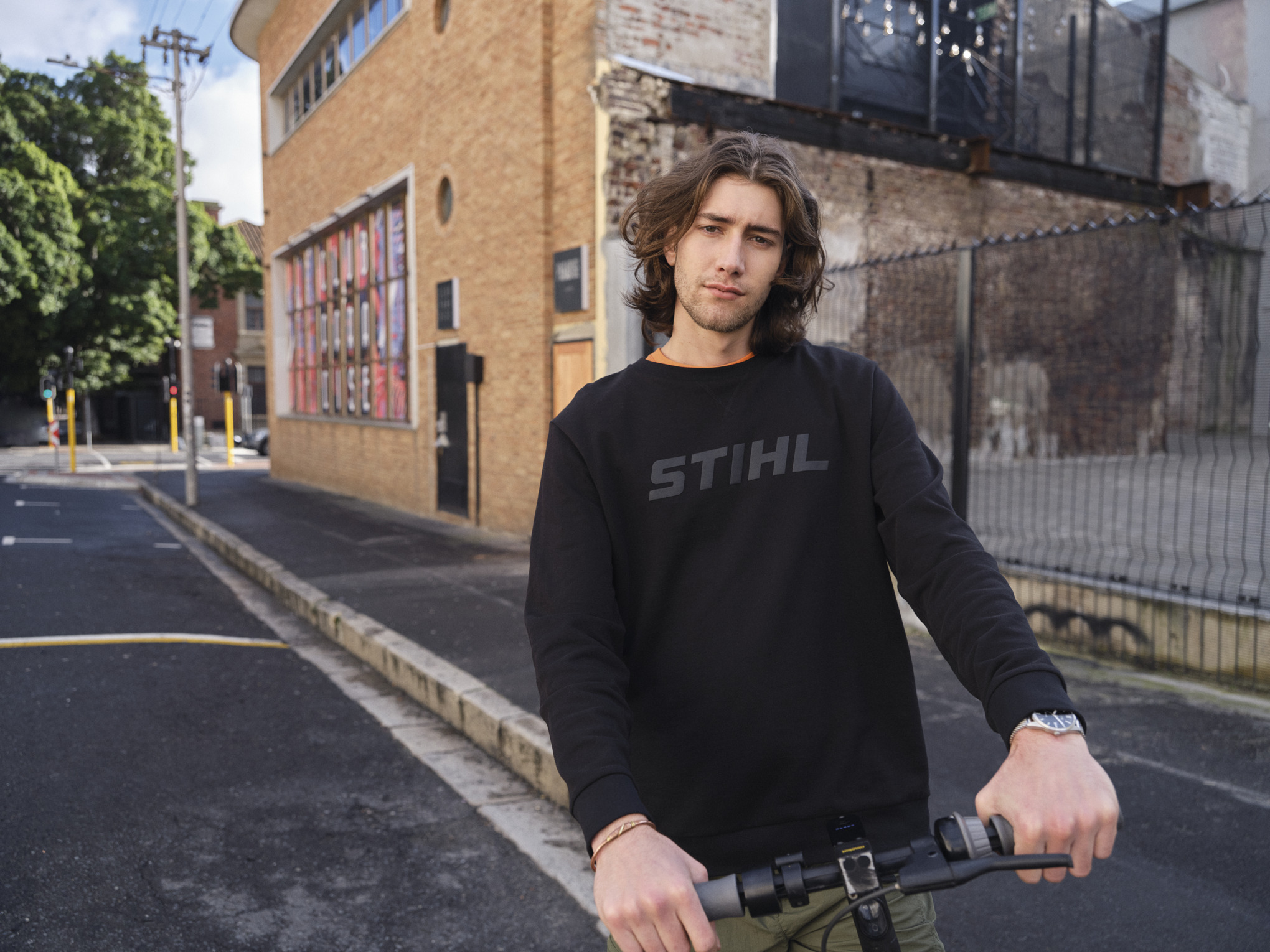 Sweat "LOGO" noir Unisexe