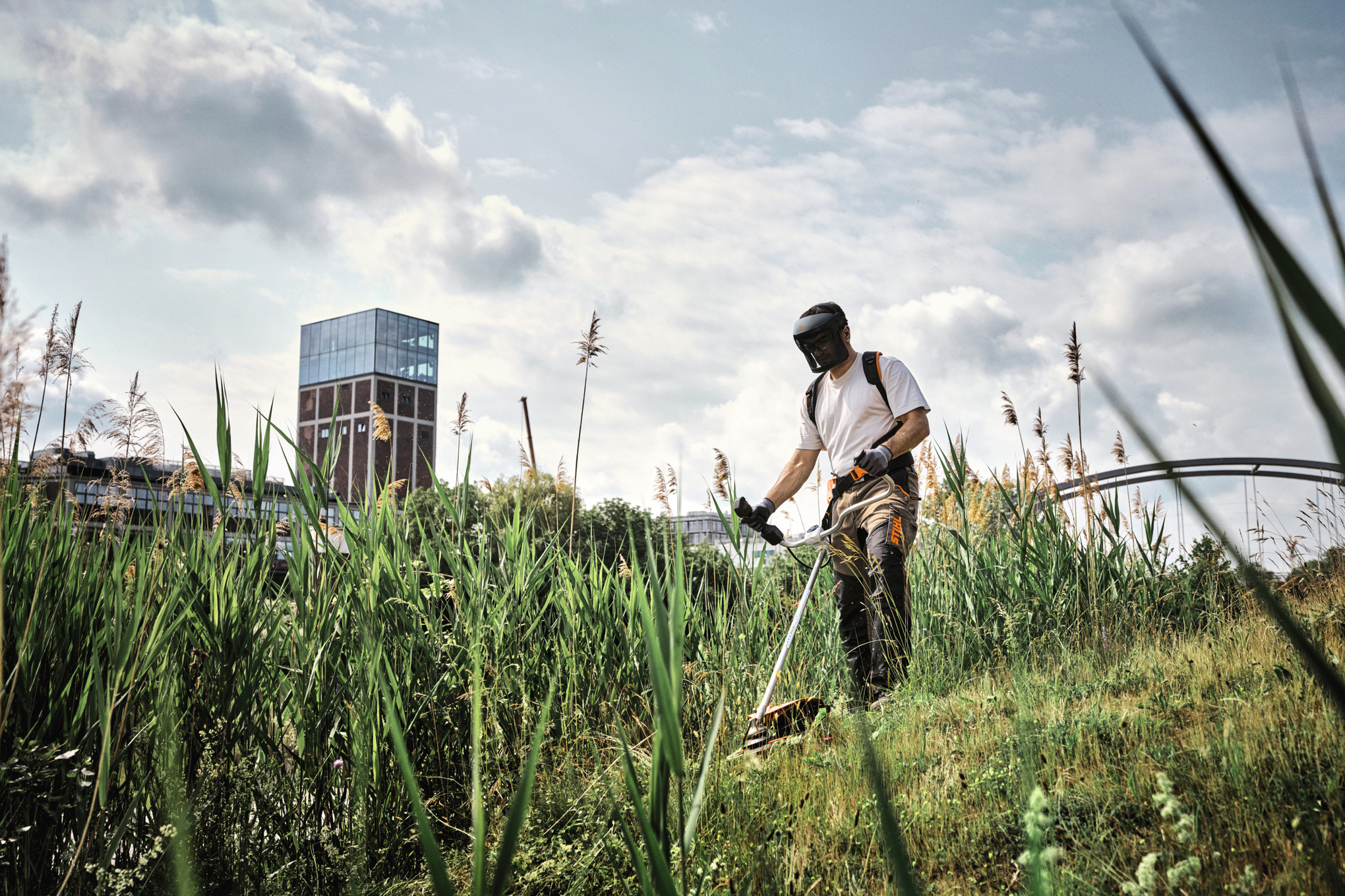 Débrousailleuse FSA 140 sans batterie ni chargeur