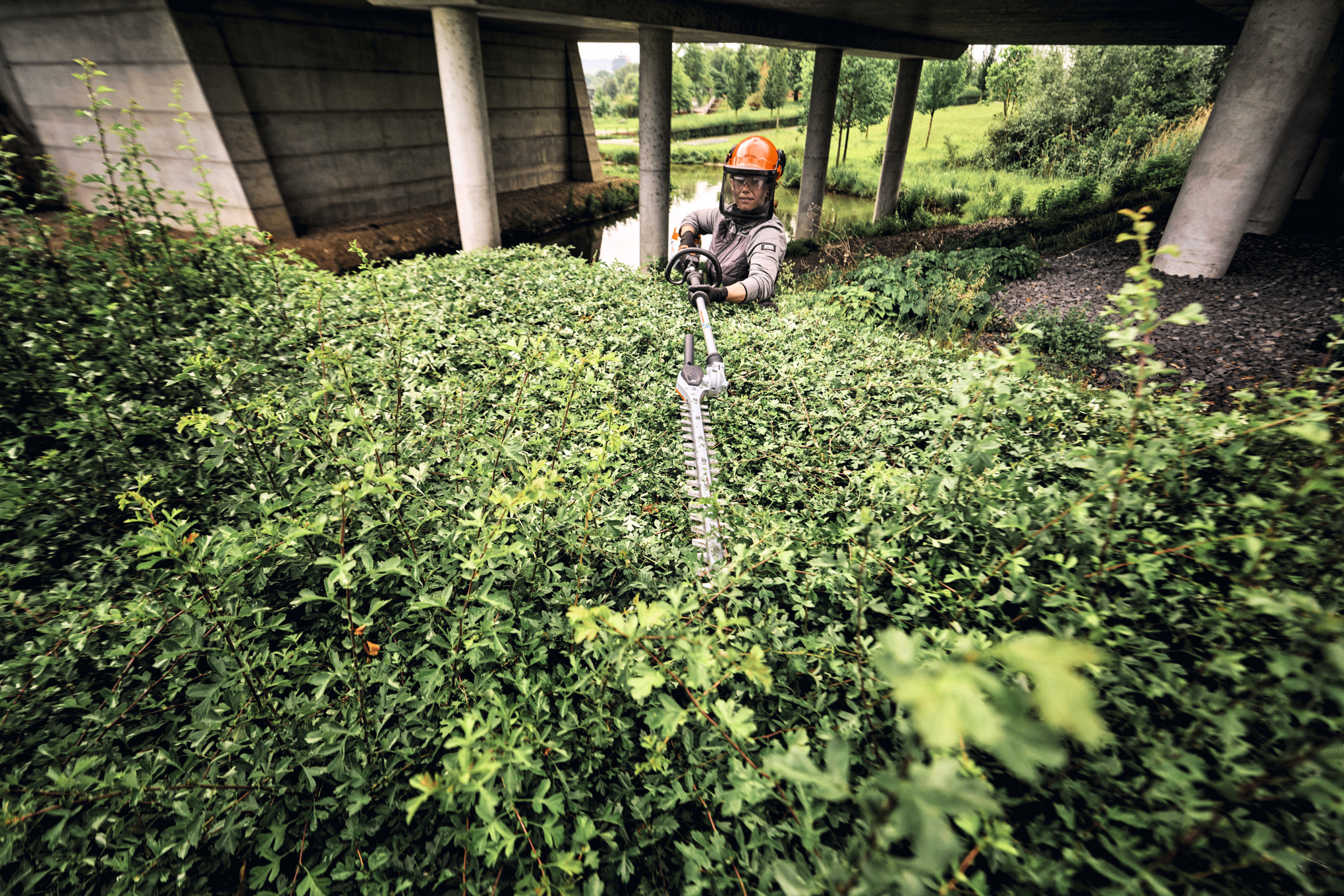 Taille-haie HLA 140 B sans batterie ni chargeur