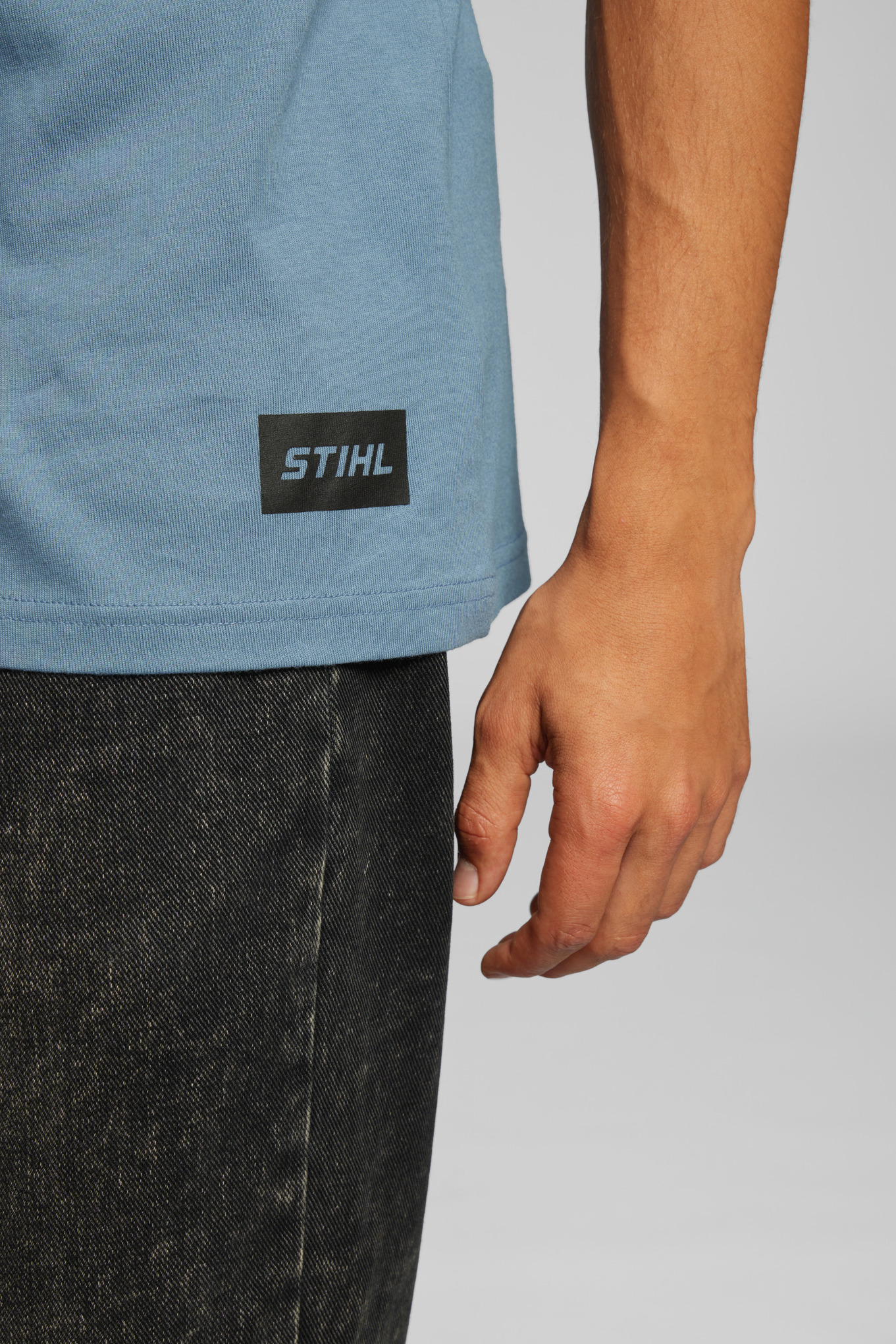 T-shirt "SUSTAINABLE LOGO" bleu Homme