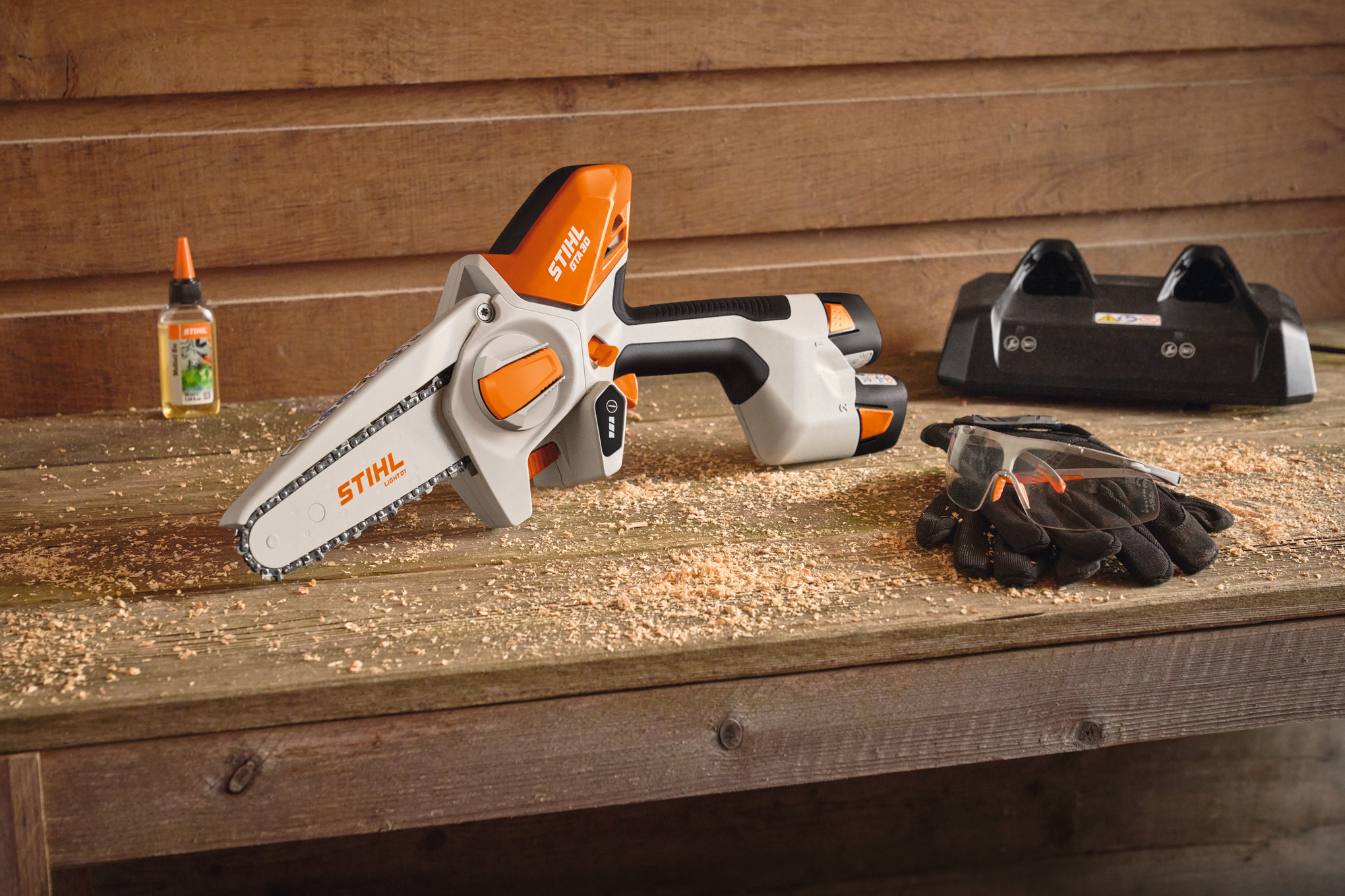  STIHL GTA 30 avec batterie et huile adaptées