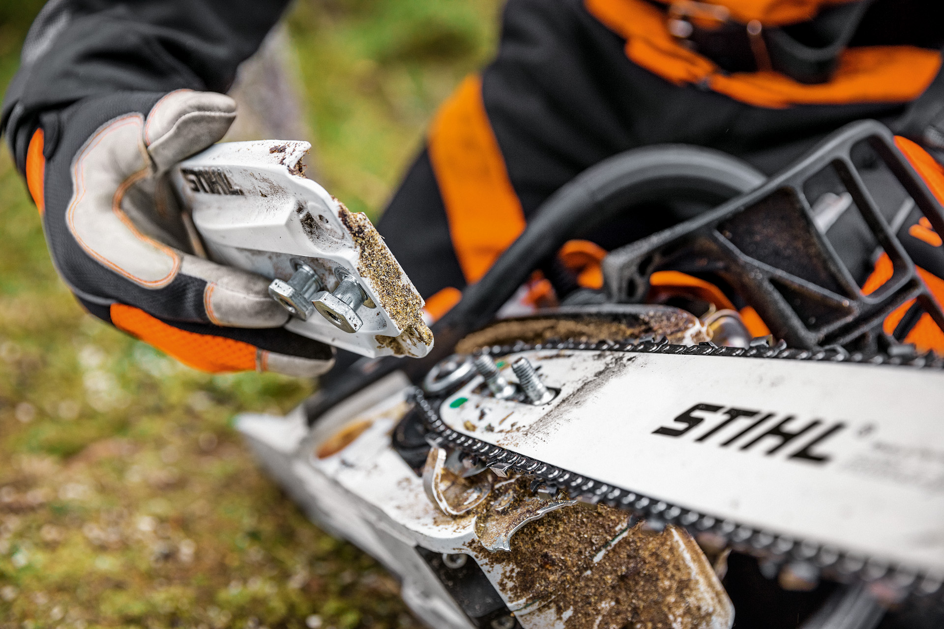 TUTO STIHL] Premier démarrage d'une tronçonneuse thermique STIHL 