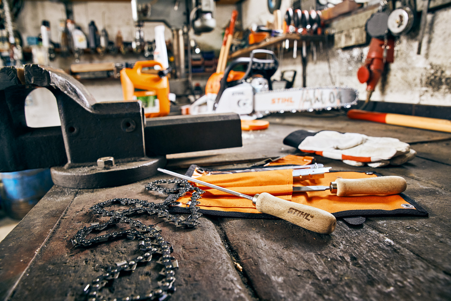 Chaînes, limes, équipements de protection, pièces de rechange et autres accessoires produits STIHL